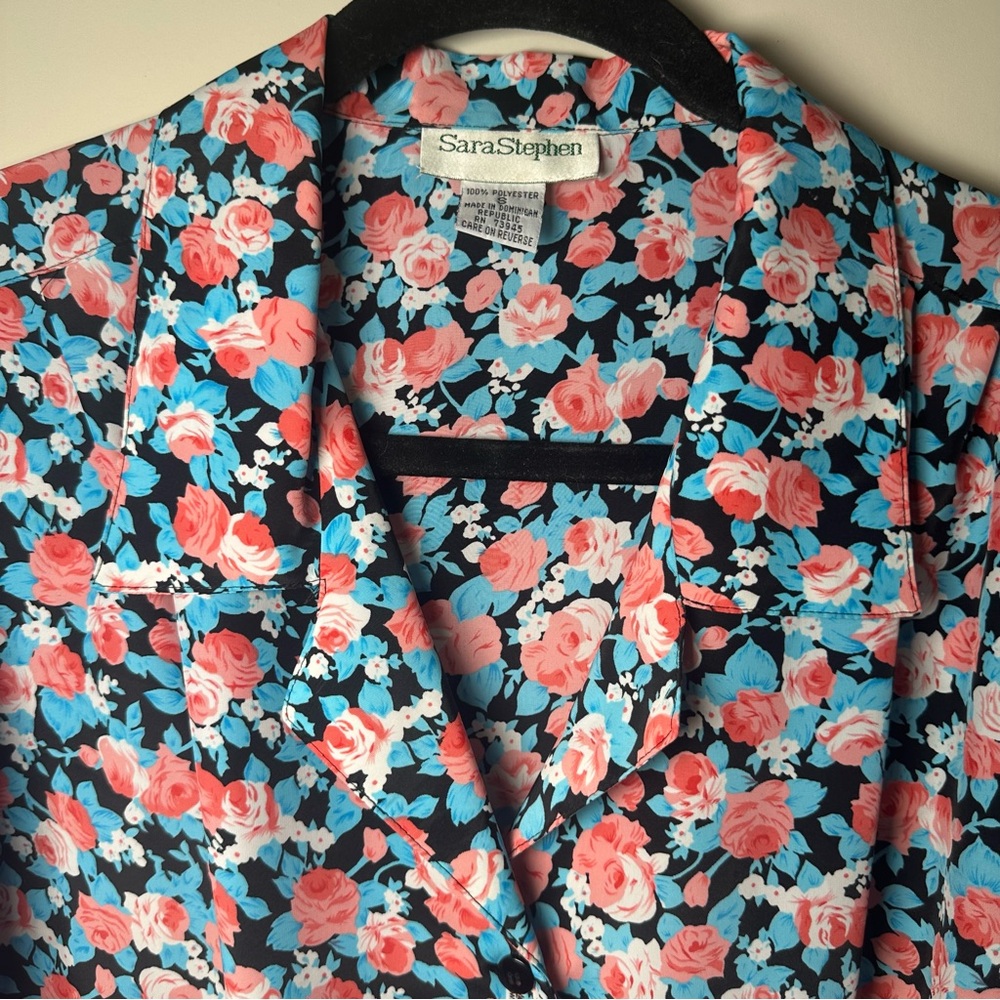 Vintage Sara Stephen Floral Blouse Women’s Small Button Front Retro Rose Print